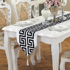 7 Pieces Double Splendid Velvet Table Runner White