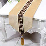 Splendid Velvet Table Runner Skin