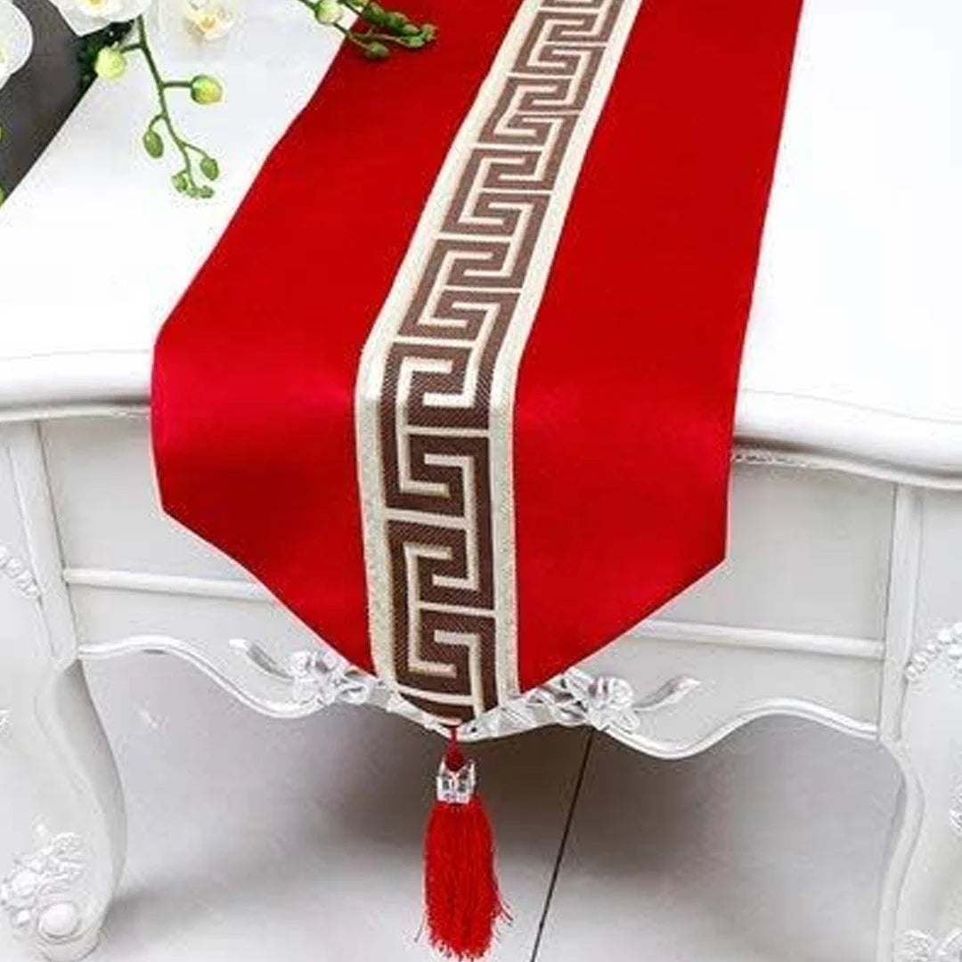 Splendid Velvet Table Runner Bright Red